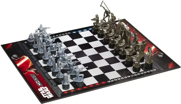 HASBRO DISNEY STAR  WARS CHESS : AJEDREZ STAR WARS - Image 2