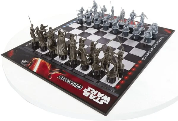 HASBRO DISNEY STAR  WARS CHESS : AJEDREZ STAR WARS - Image 4