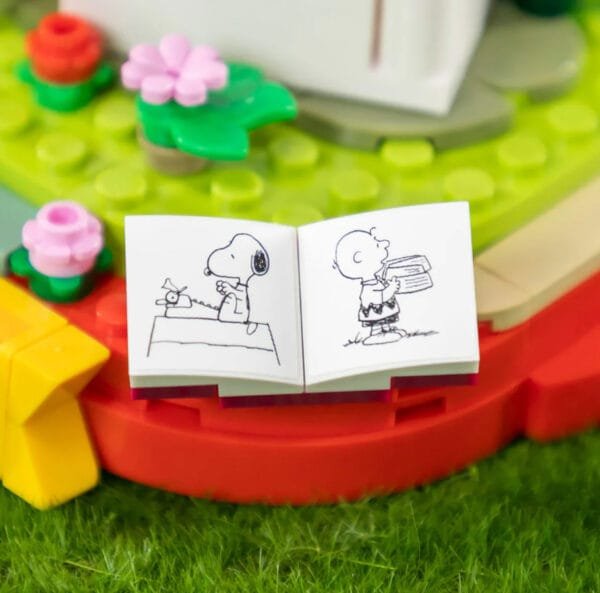 Juego Set De Bloques Kit De Construccion: Pantasy: Peanuts Snoopy Casa Con Capelo - Image 4